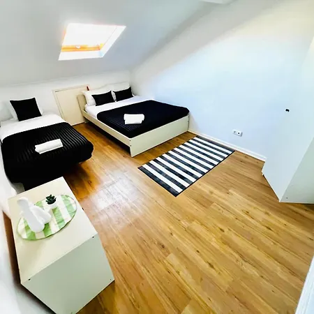 High Standard In Campo De Ourique, Close To Attractions *