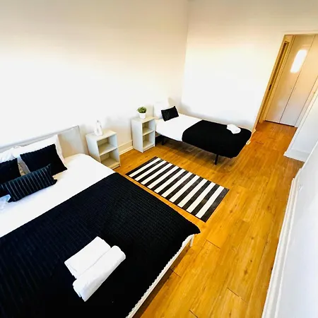 High Standard In Campo De Ourique, Close To Attractions Лиссабон