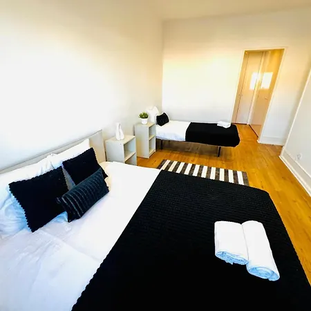 High Standard In Campo De Ourique, Close To Attractions Хостел Лиссабон