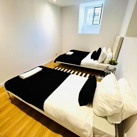 High Standard In Campo De Ourique, Close To Attractions * Лиссабон