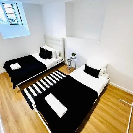 High Standard In Campo De Ourique, Close To Attractions Лиссабон