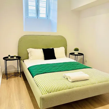 High Standard In Campo De Ourique, Close To Attractions * Лиссабон
