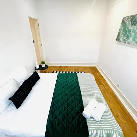 High Standard In Campo De Ourique, Close To Attractions Хостел Лиссабон