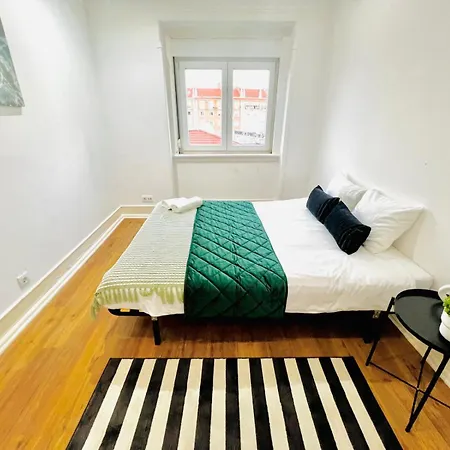 Хостел High Standard In Campo De Ourique, Close To Attractions