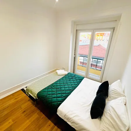 High Standard In Campo De Ourique, Close To Attractions * Лиссабон