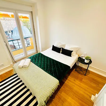 Хостел High Standard In Campo De Ourique, Close To Attractions