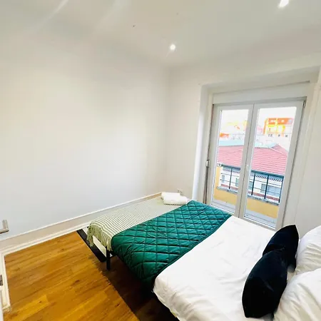 Хостел High Standard In Campo De Ourique, Close To Attractions Лиссабон