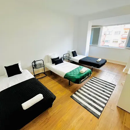 High Standard In Campo De Ourique, Close To Attractions Хостел